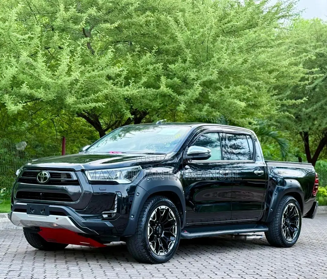 Toyota Hilux 2020 Black