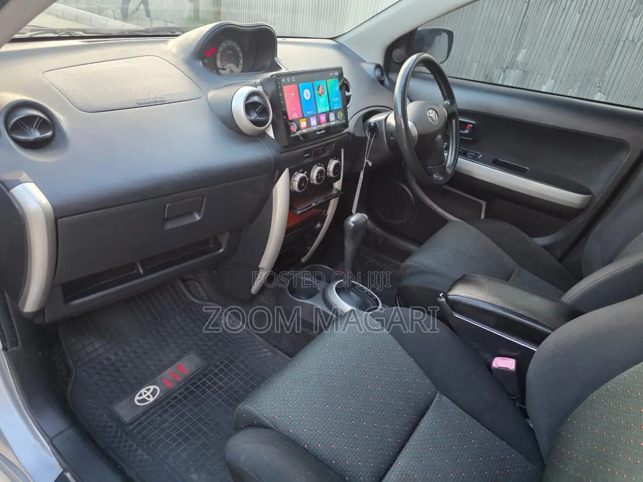 Toyota IST 2007 Silver