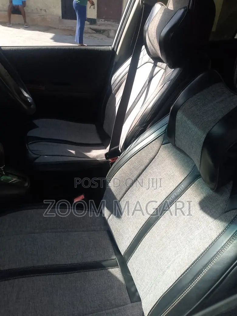 Toyota IST 2007 Silver