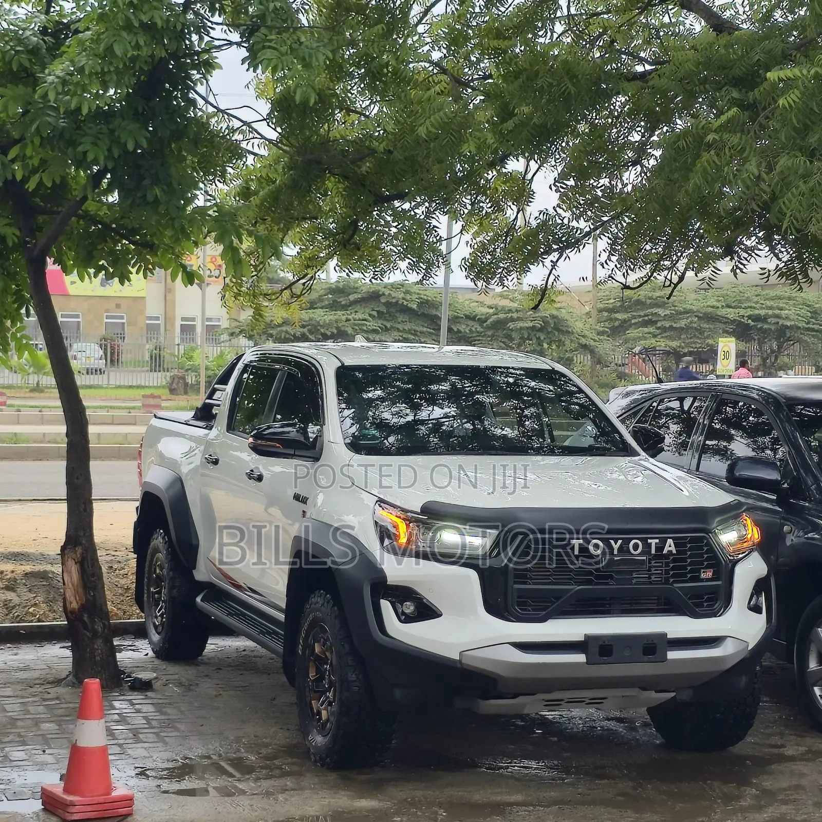 New Toyota Hilux 2025 White