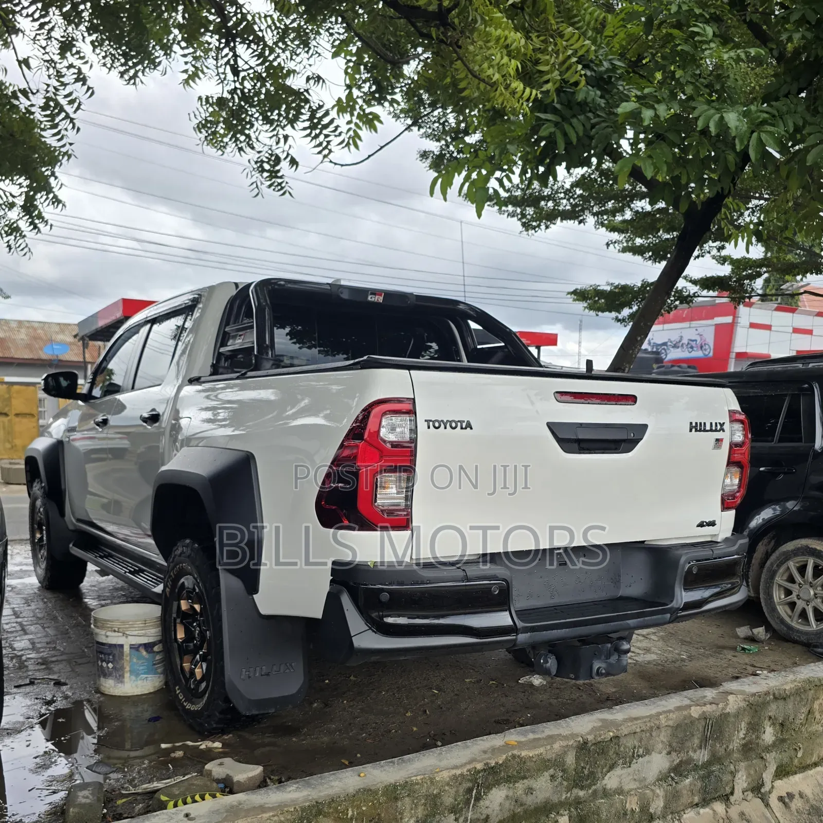 New Toyota Hilux 2025 White