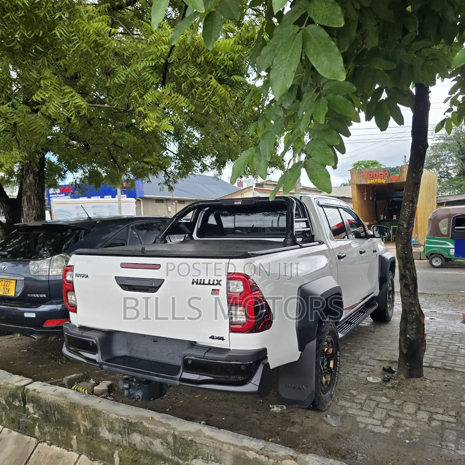 New Toyota Hilux 2025 White