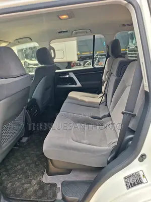 Toyota Land Cruiser 2013 White