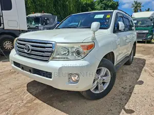 Toyota Land Cruiser 2013 White