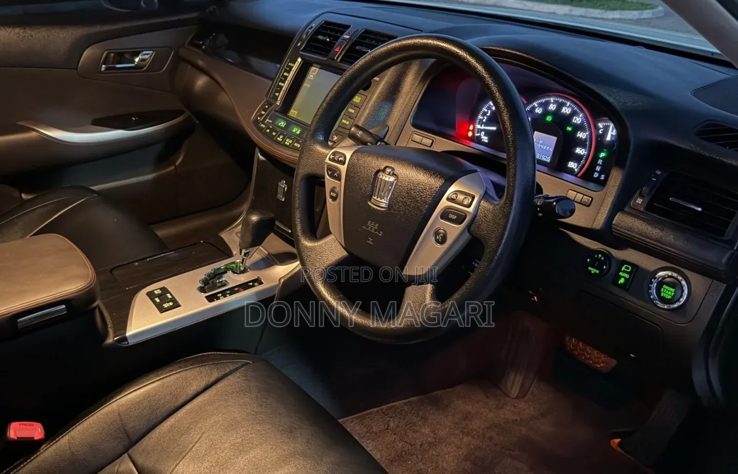 Toyota Crown 2011 White