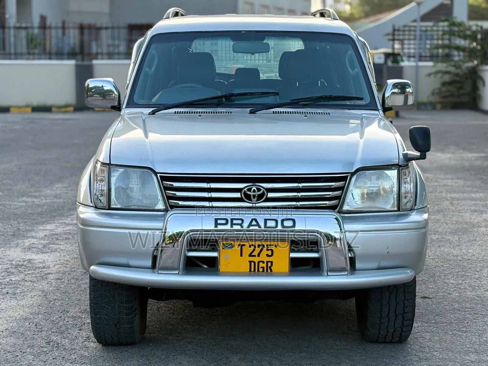 Toyota Land Cruiser 2000 White