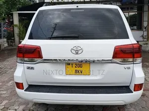 Toyota Land Cruiser 2020 White