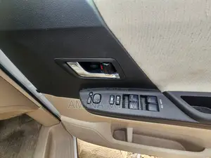 Toyota Alphard 2.4 Petrol FWD 2008 White