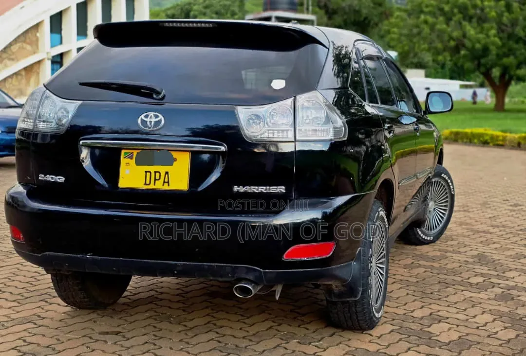 Toyota Harrier 2005 Black