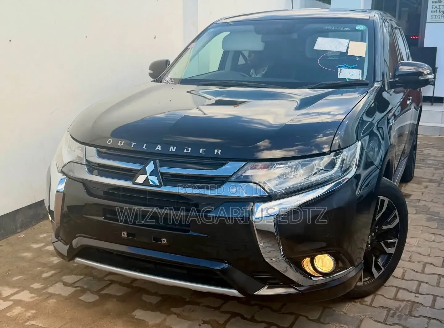 Mitsubishi Outlander 2.0 PHEV AWD 2015 Burgundy