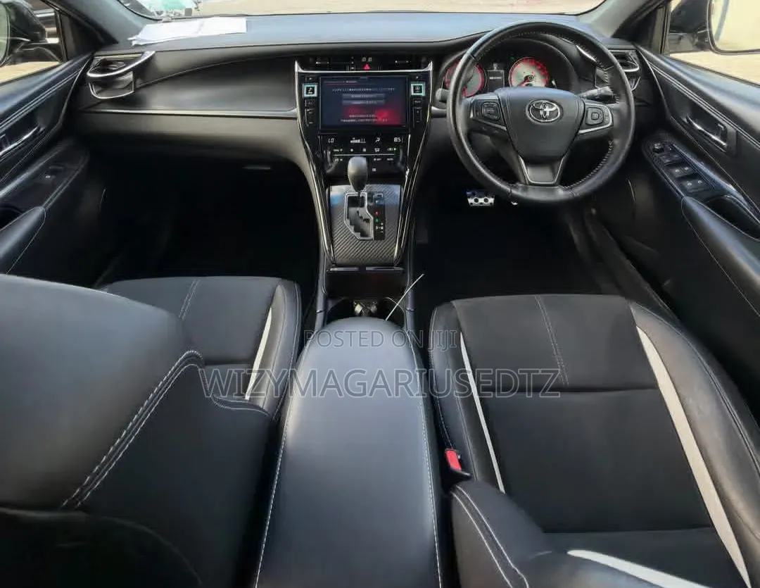 Toyota Harrier 2.0 2016 Ivory
