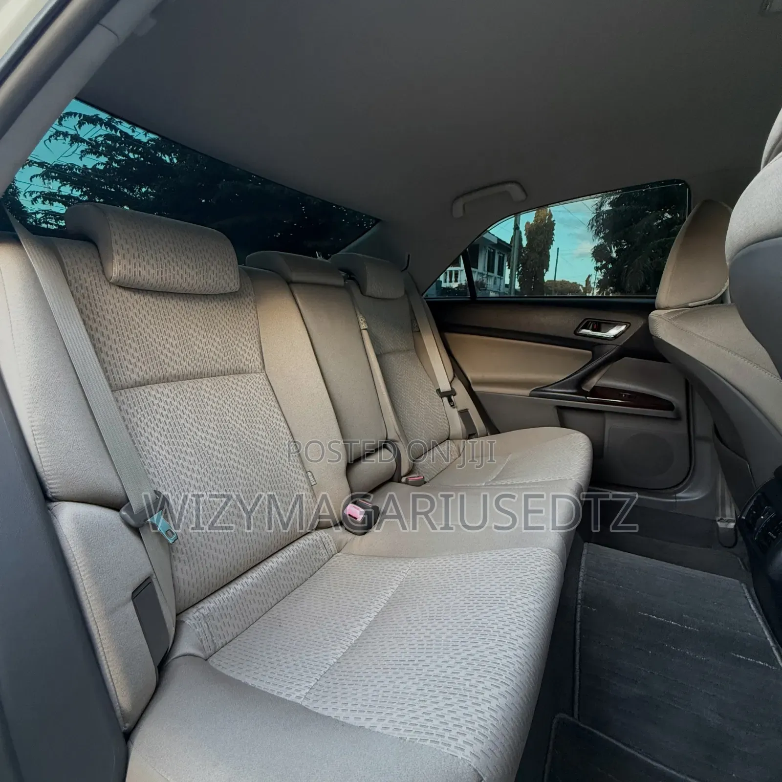 Toyota Mark X 2010 Off white
