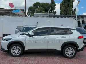 Toyota Corolla Cross 2024 Off white
