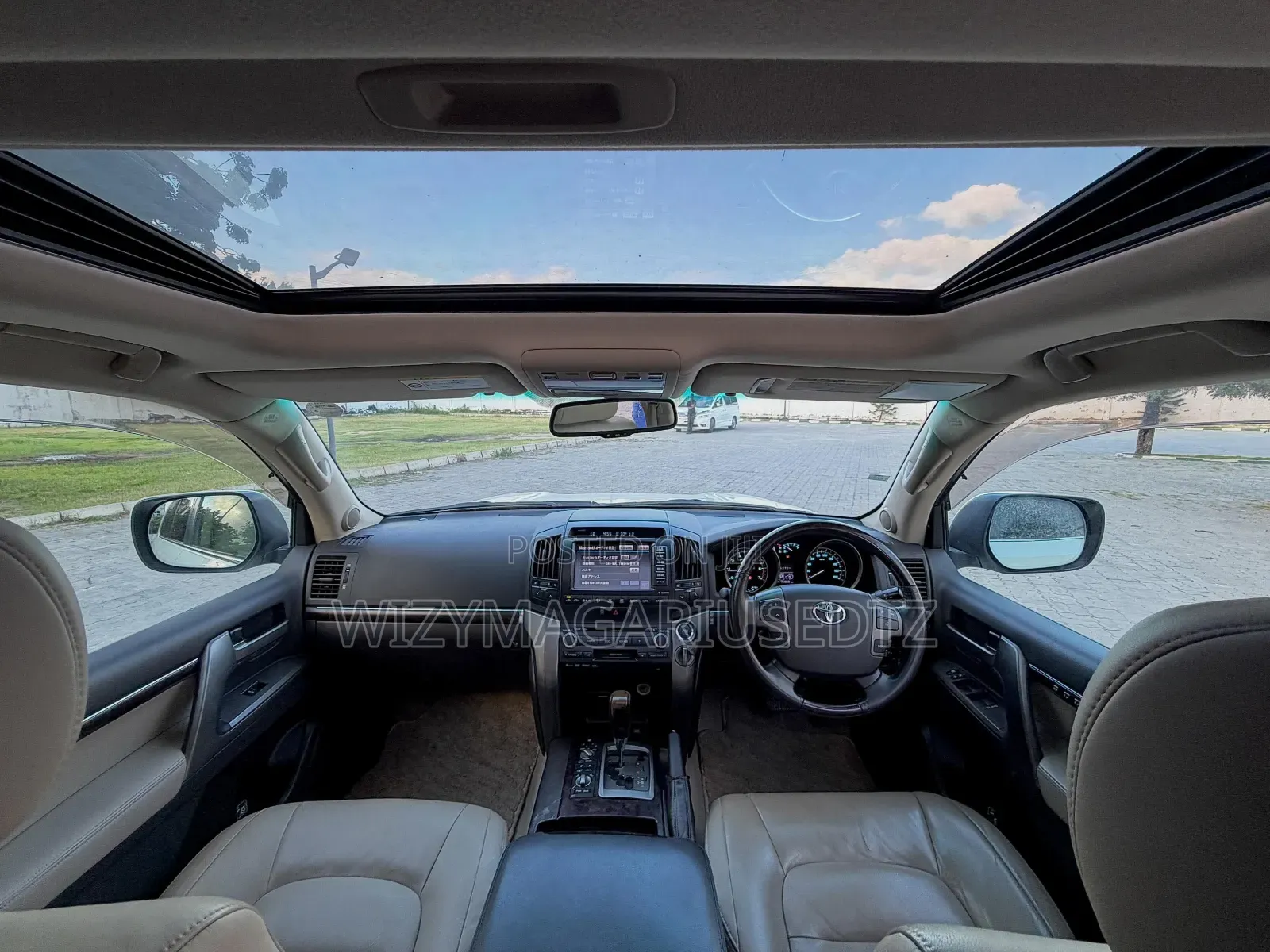 Toyota Land Cruiser 4.6 V8 ZX 2014 Off white