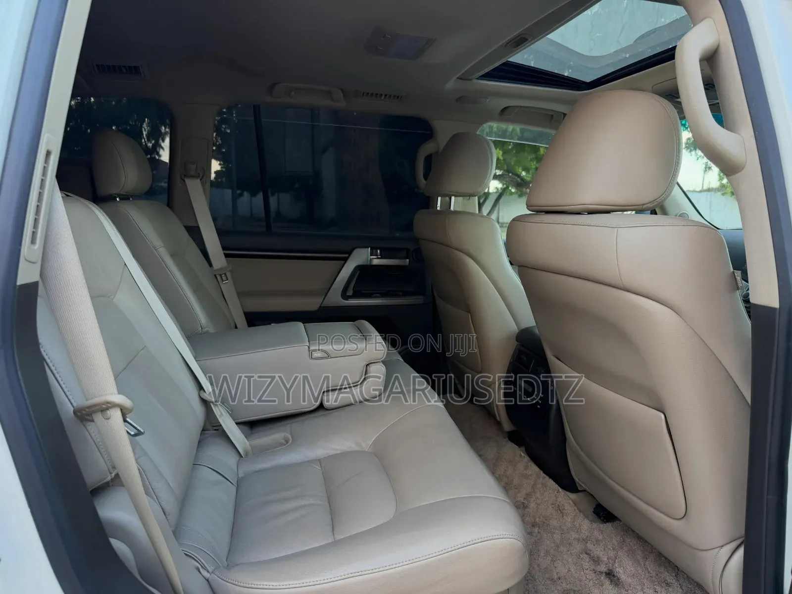 Toyota Land Cruiser 4.6 V8 ZX 2014 Off white