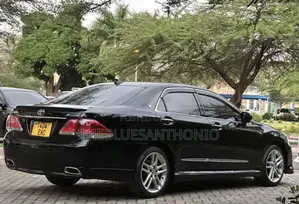 Toyota Crown 2009 Black