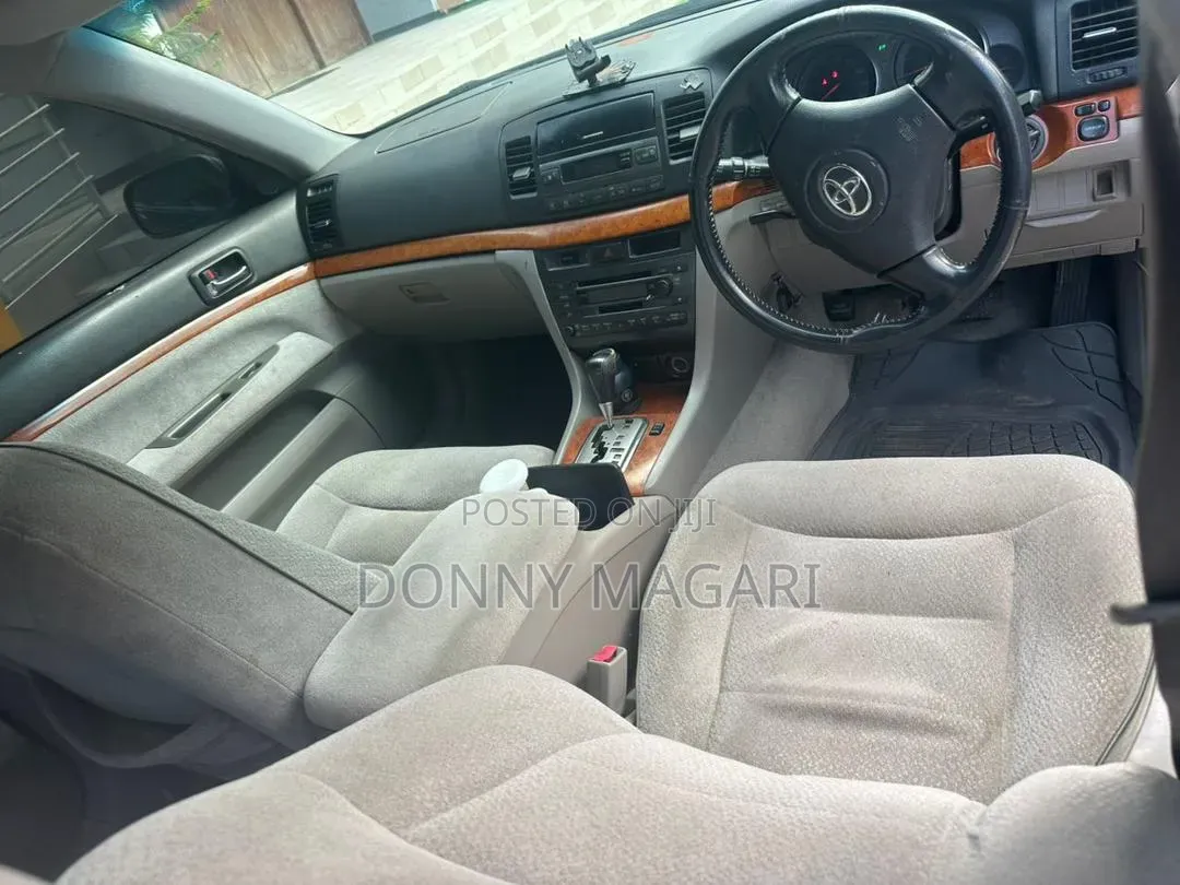 Toyota Mark II 2004 Gray