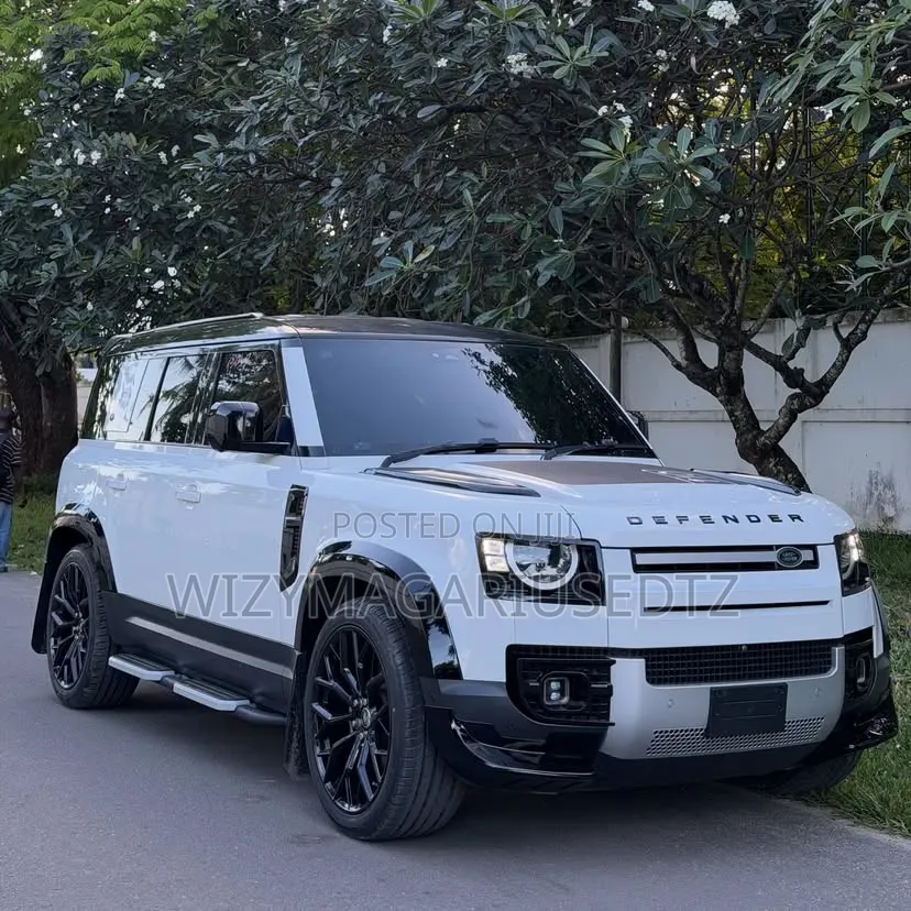 Land Rover Defender 2022 Off white