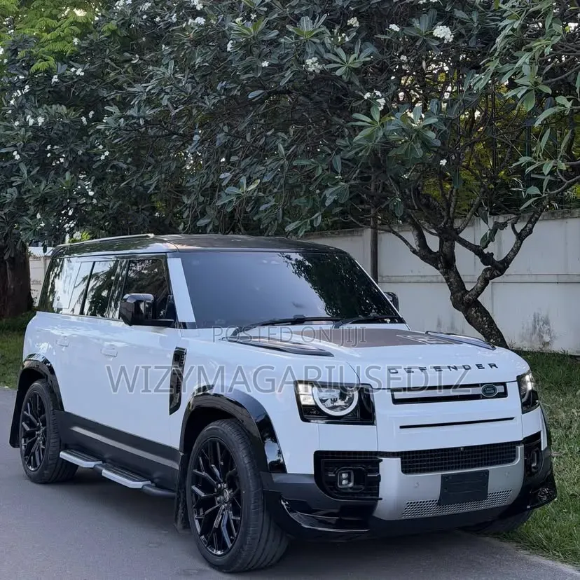 Land Rover Defender 2022 Off white