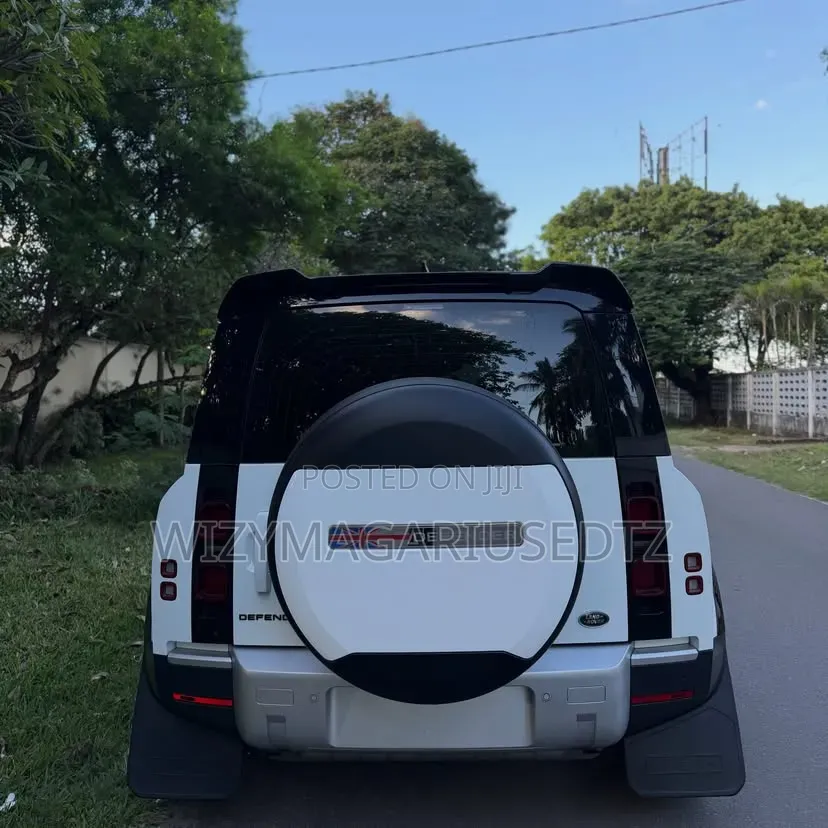 Land Rover Defender 2022 Off white