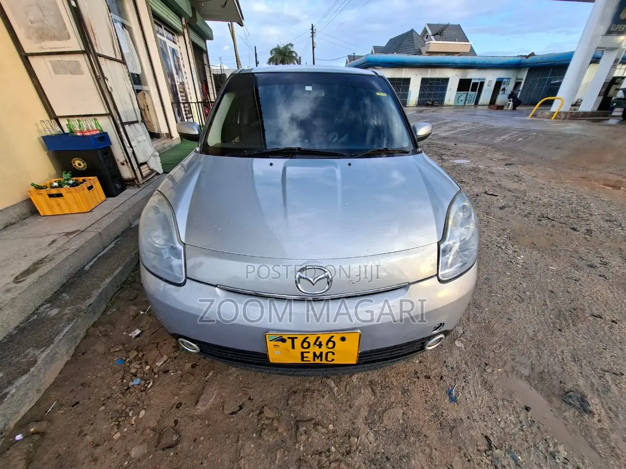 Mazda Verisa 2011 Silver