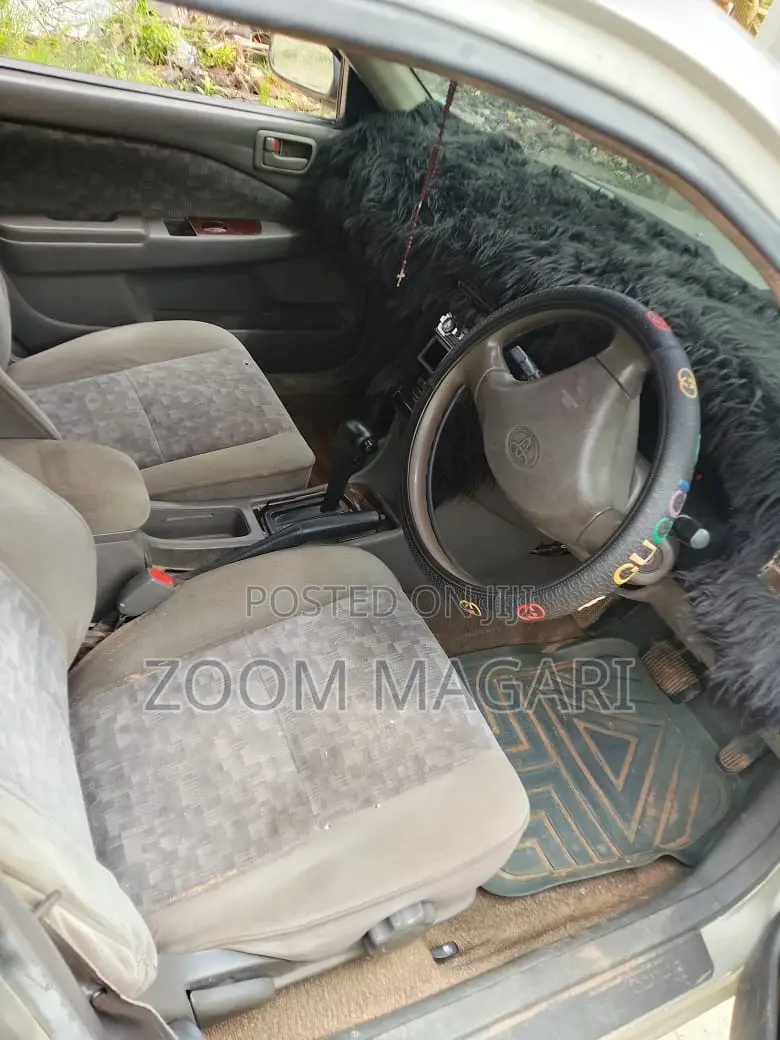 Toyota Carina 1998 Silver