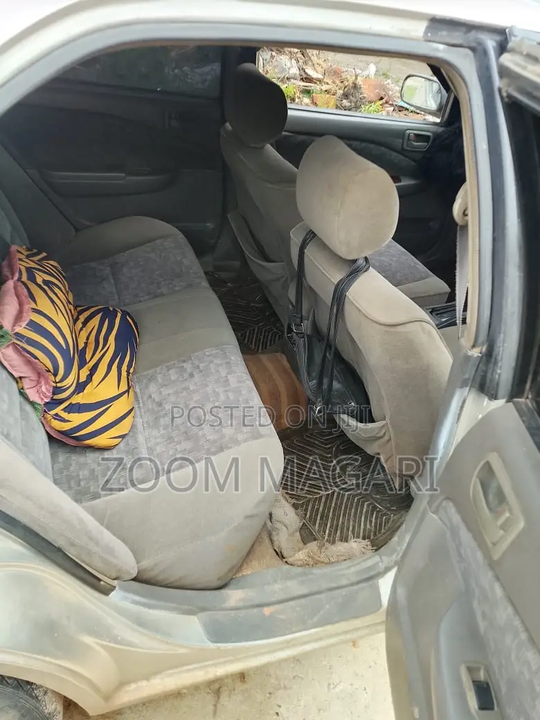 Toyota Carina 1998 Silver