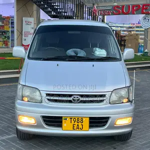 Toyota Noah 2001 Silver