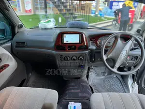 Toyota Noah 2001 Silver