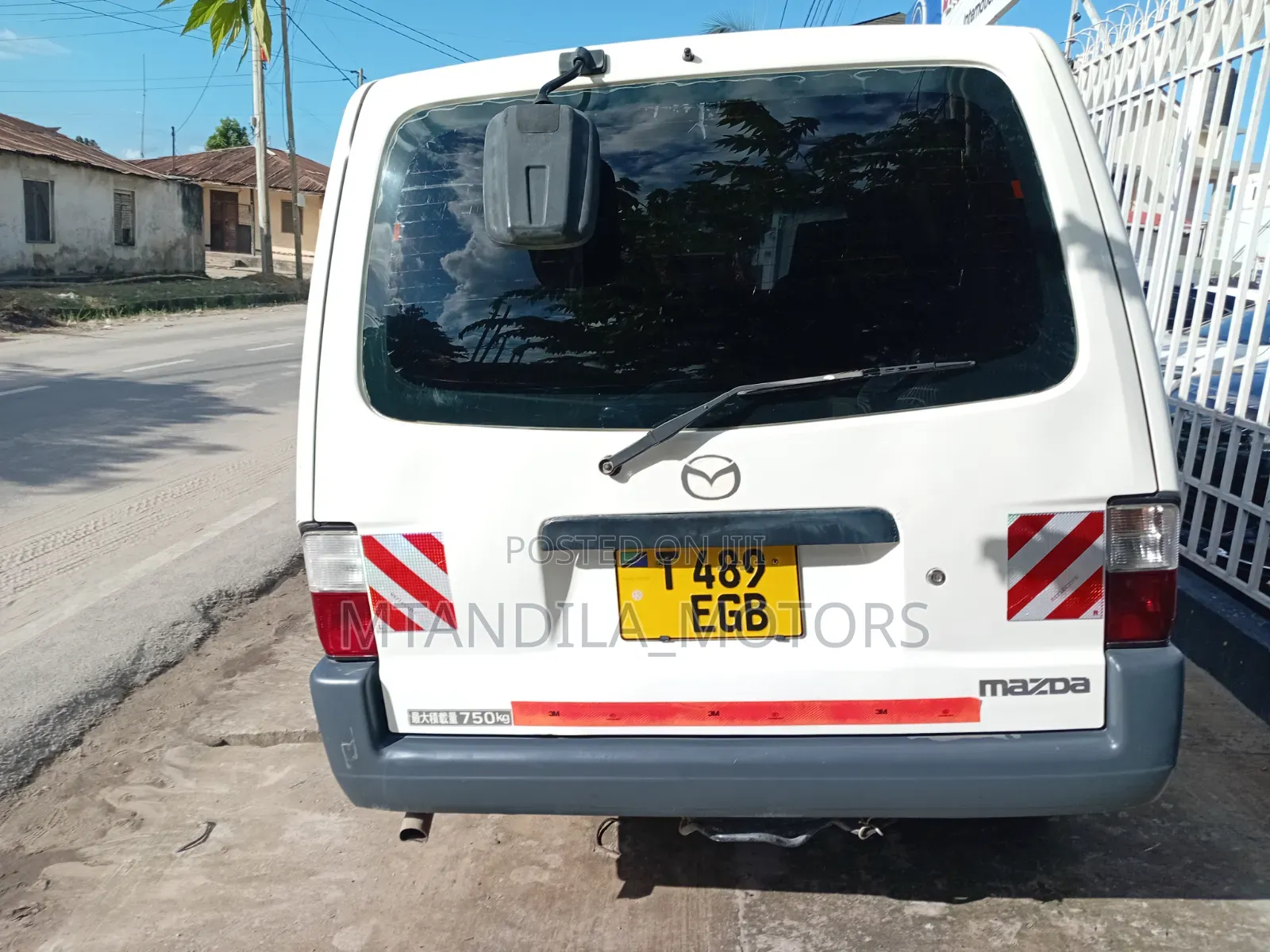 Mazda Bongo 2012 White