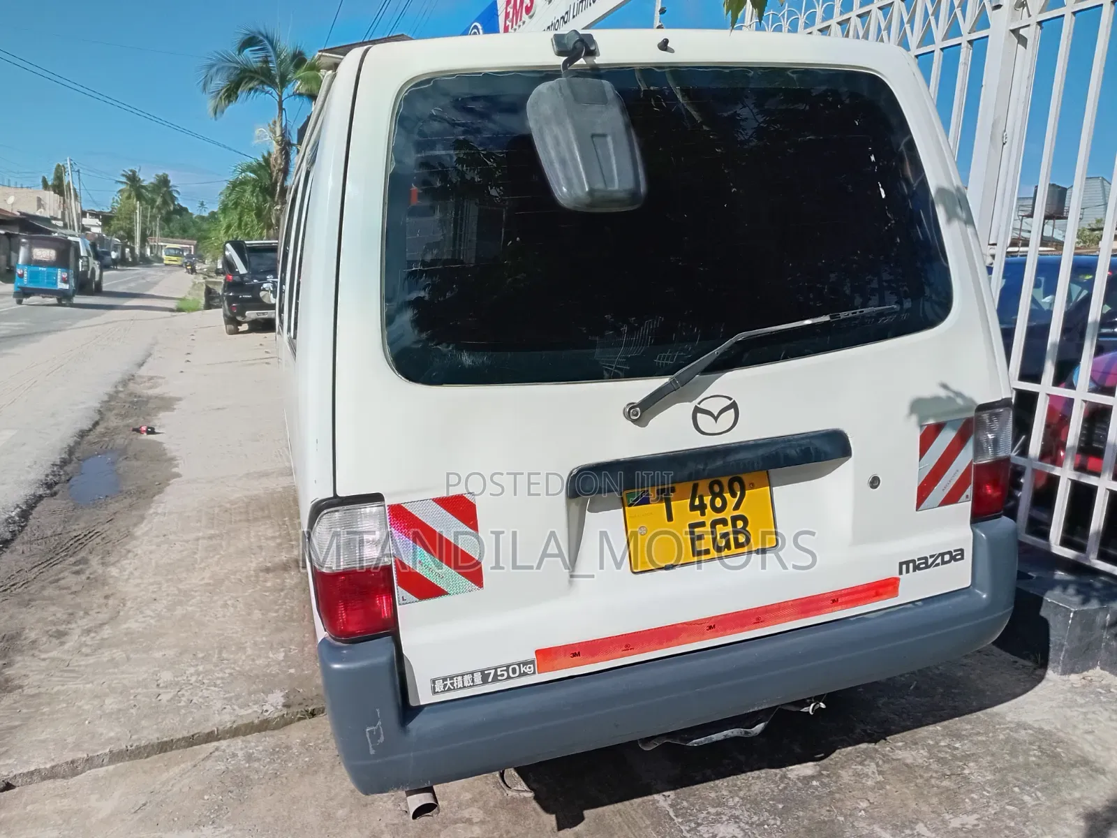 Mazda Bongo 2012 White