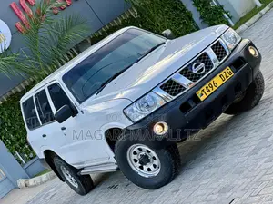Nissan Patrol 4.8 GL 2006 White
