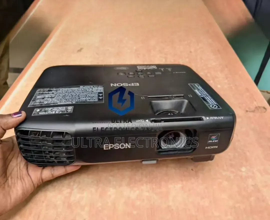 Epson Eb-X03 3lcd Portable Projector for Home and Office Use