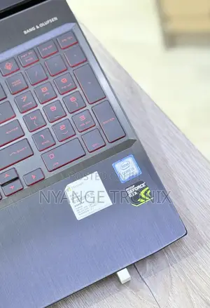 Laptop HP Omen 15 8GB Intel Core i5 HDD+SSD 1T