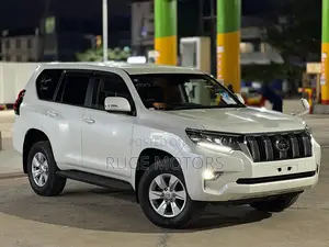 Toyota Land Cruiser Prado 2.8 2019 White