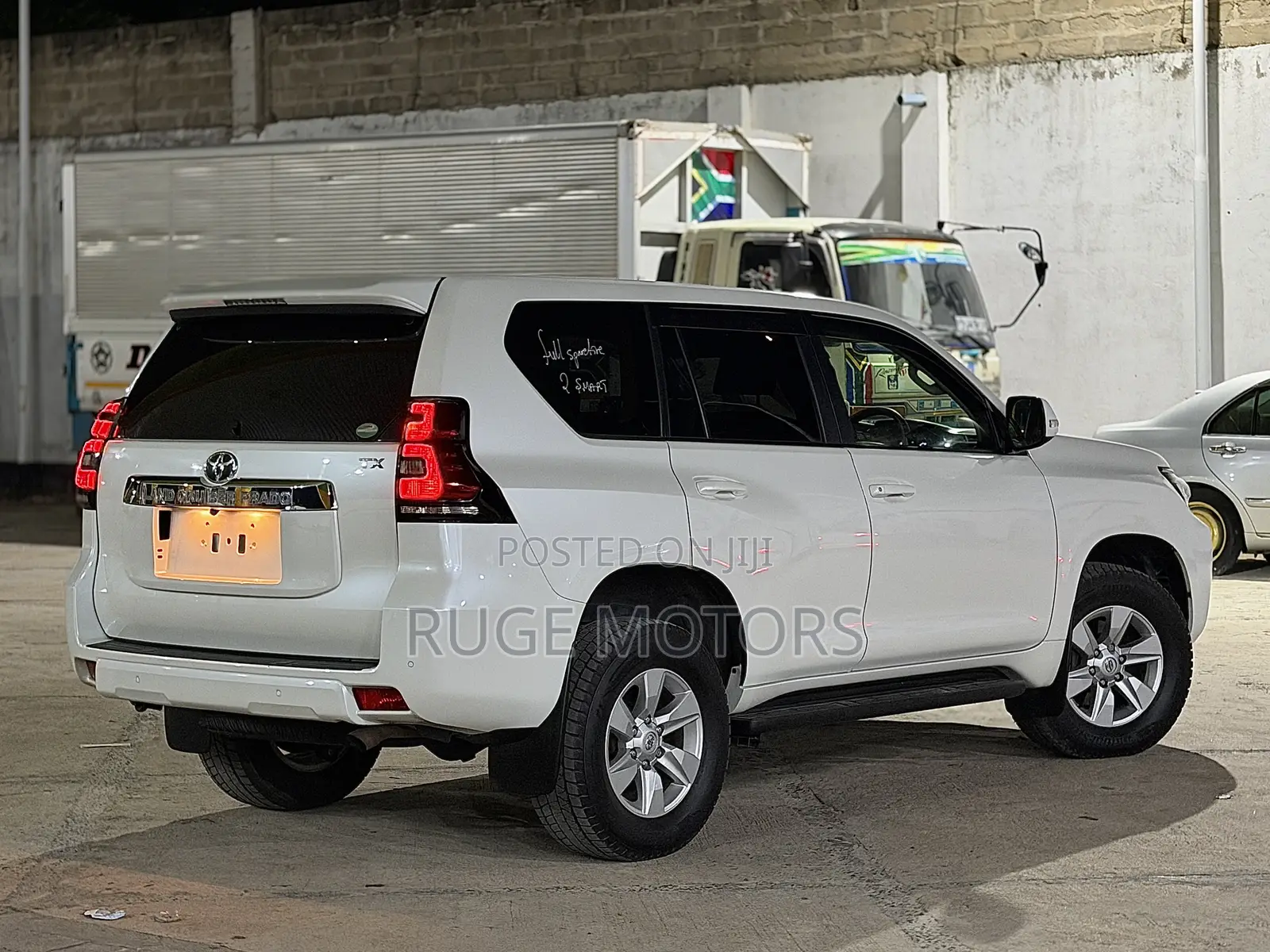 Toyota Land Cruiser Prado 2.8 2019 White