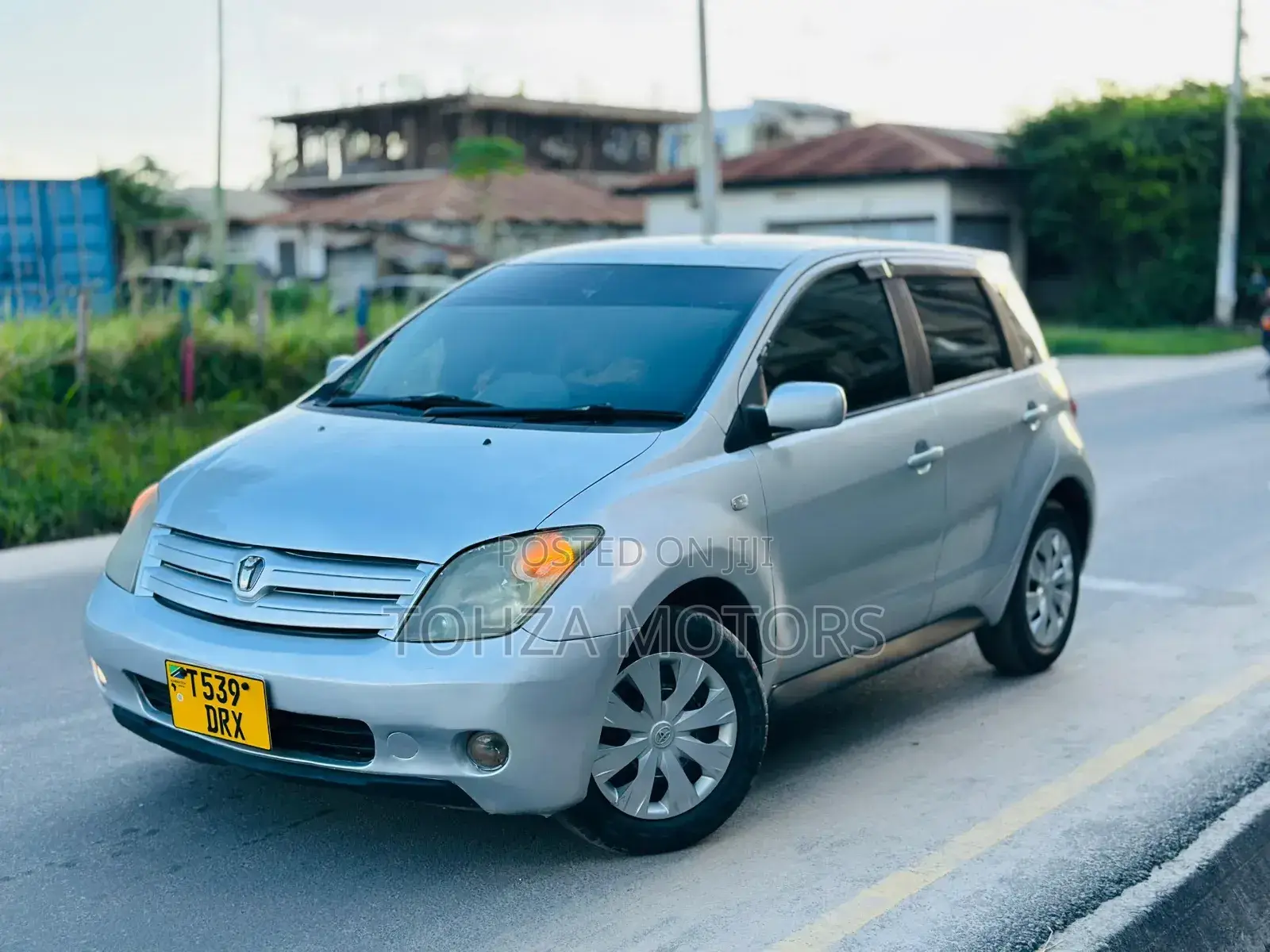 Toyota IST 2004 Silver