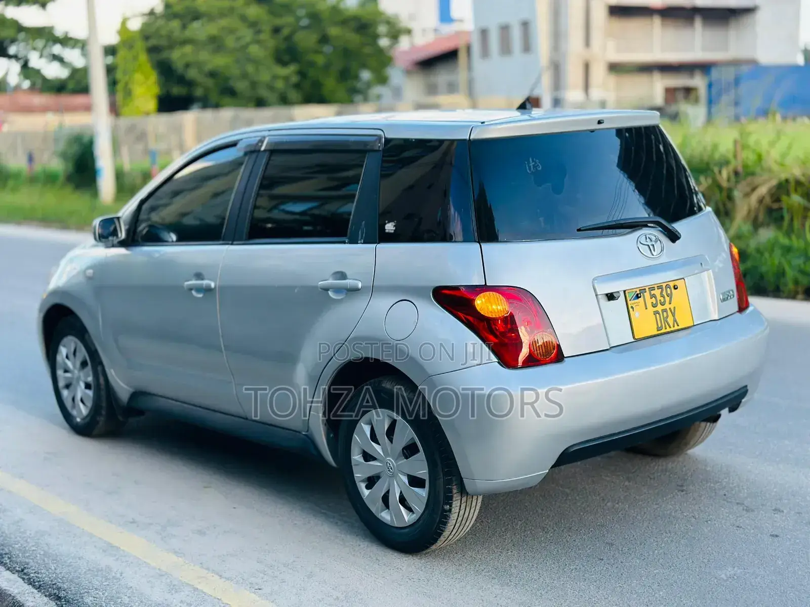 Toyota IST 2004 Silver