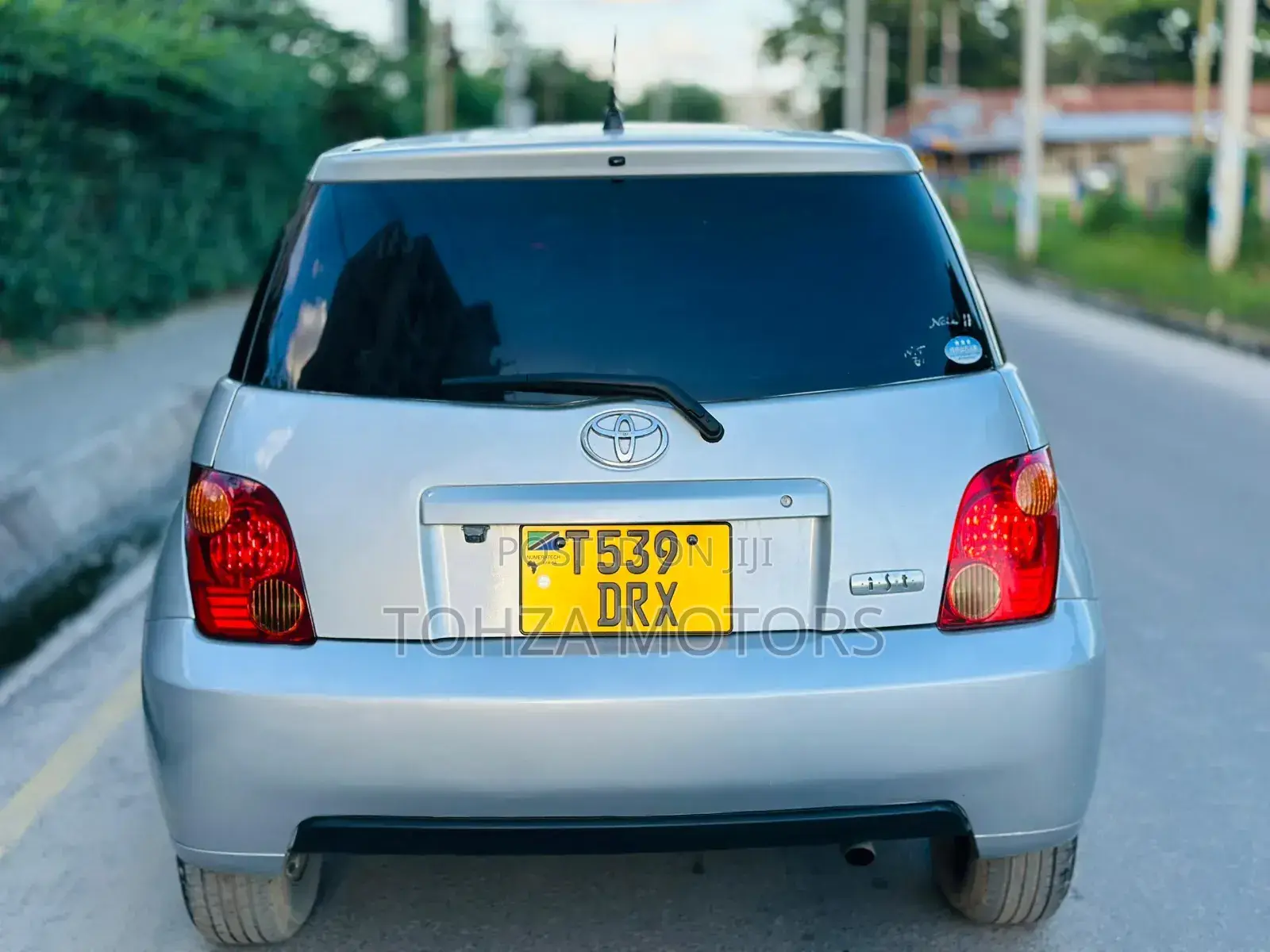 Toyota IST 2004 Silver