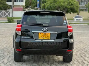 Toyota Vanguard 2013 Black