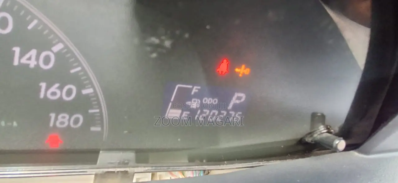 Toyota Vitz 2007 Off white