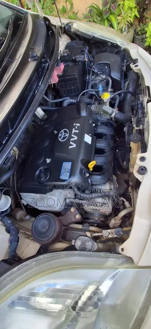 Toyota Vitz 2007 Off white