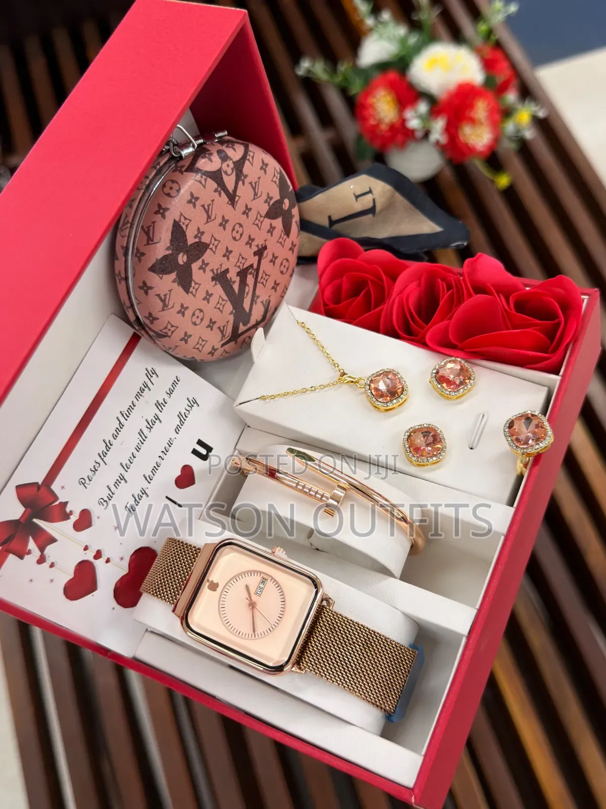 Ladies Combo Watches or Saa Za Kike Na Contents Zake Kwa Gift Purposes