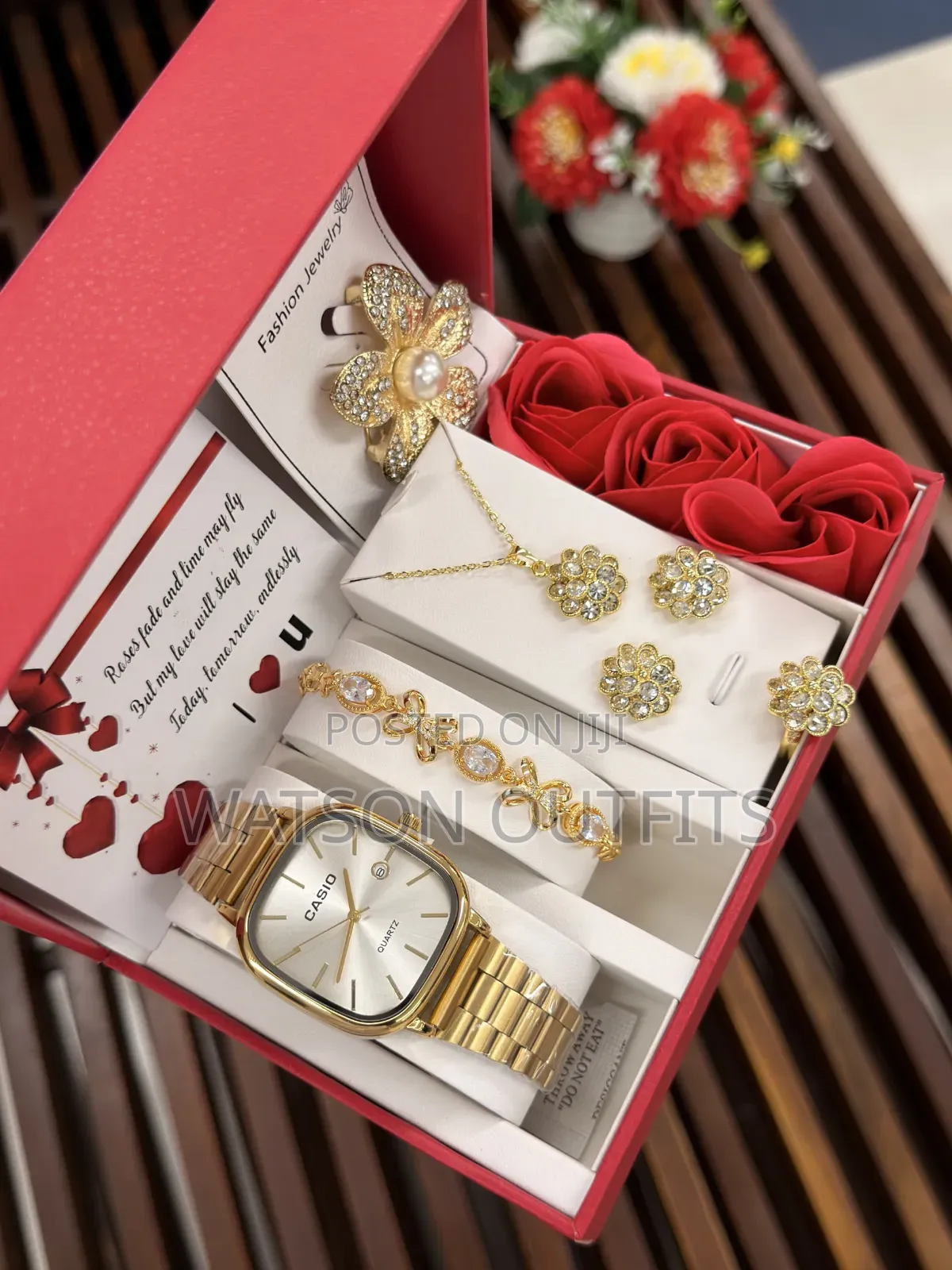Ladies Combo Watches or Saa Za Kike Na Contents Zake Kwa Gift Purposes