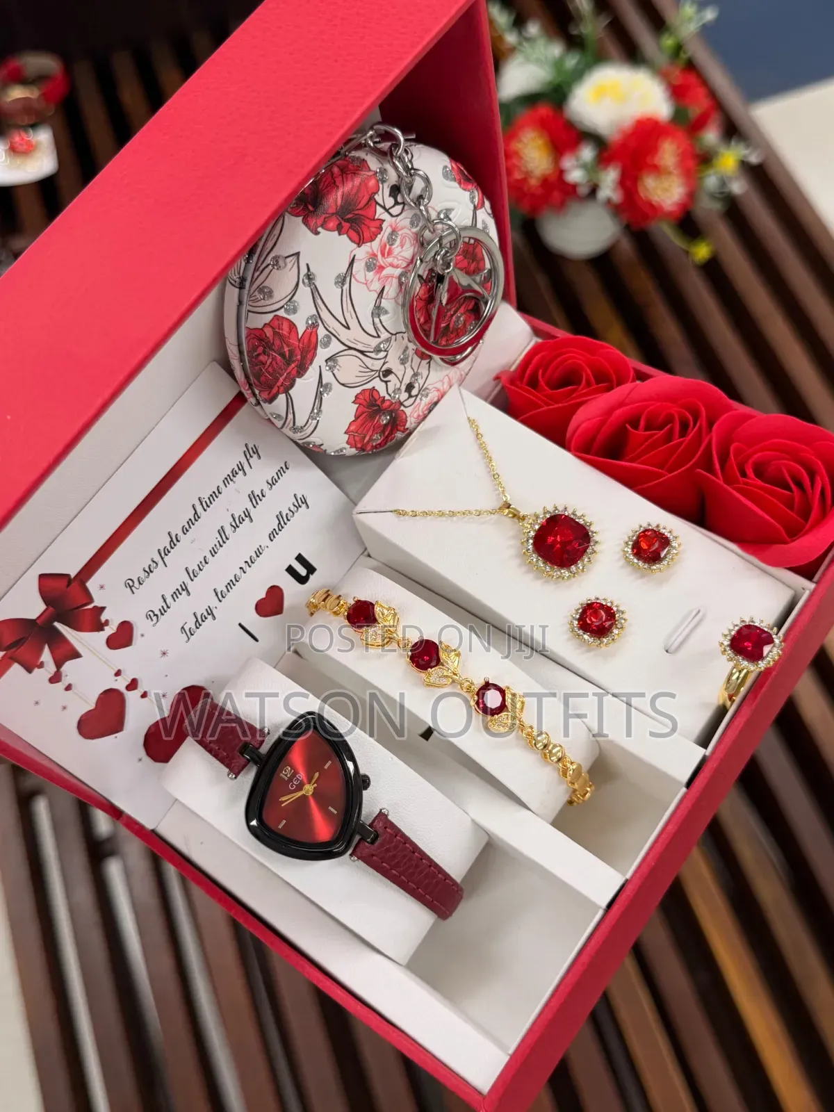 Ladies Combo Watches or Saa Za Kike Na Contents Zake Kwa Gift Purposes