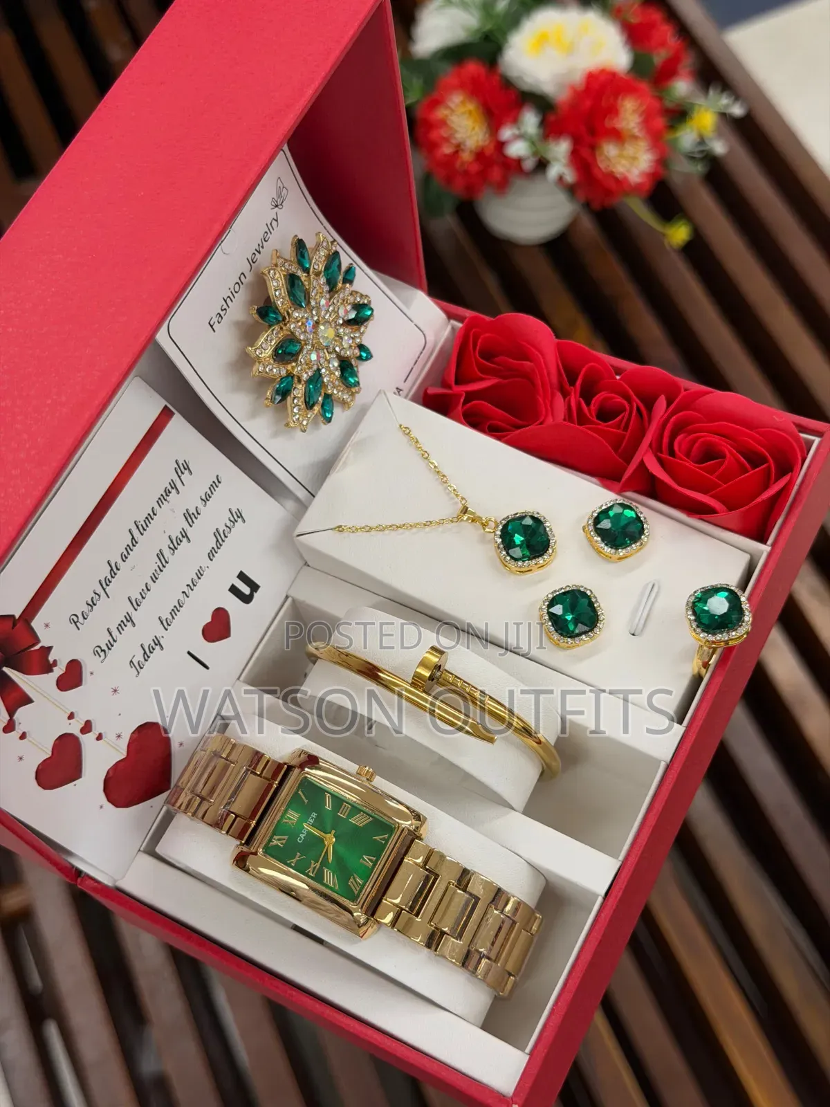 Ladies Combo Watches or Saa Za Kike Na Contents Zake Kwa Gift Purposes