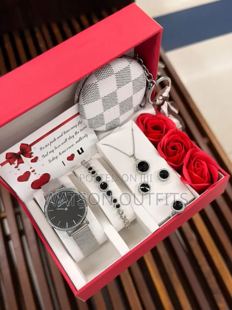 Ladies Combo Watches or Saa Za Kike Na Contents Zake Kwa Gift Purposes