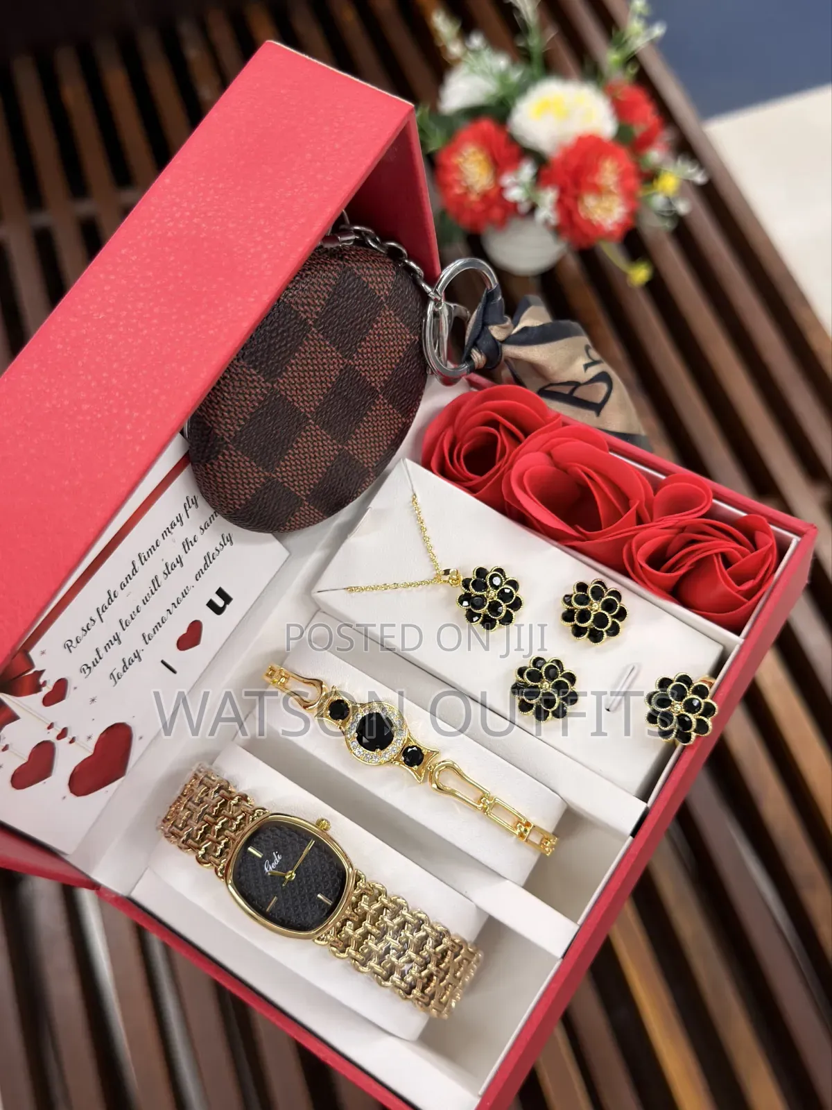 Ladies Combo Watches or Saa Za Kike Na Contents Zake Kwa Gift Purposes