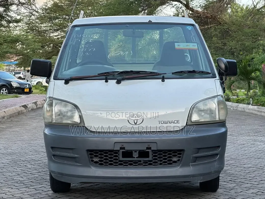 Toyota TownAce 2005 White