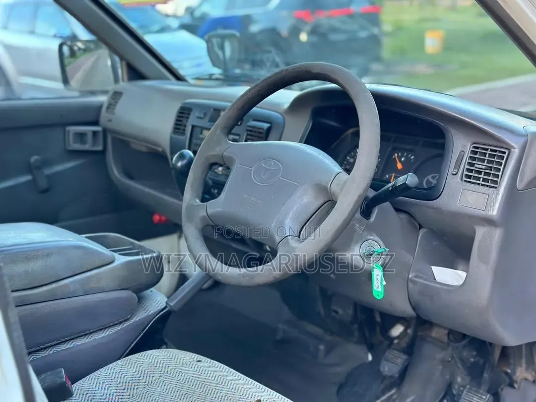 Toyota TownAce 2005 White